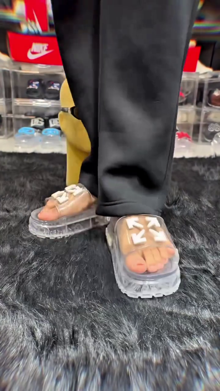 👡 Premium Transparent Chunky Platform Sliders with Bold Red Accent – Trendy Casual Women’s & Girls’ Everyday Slip-On Sandals ✨❤️