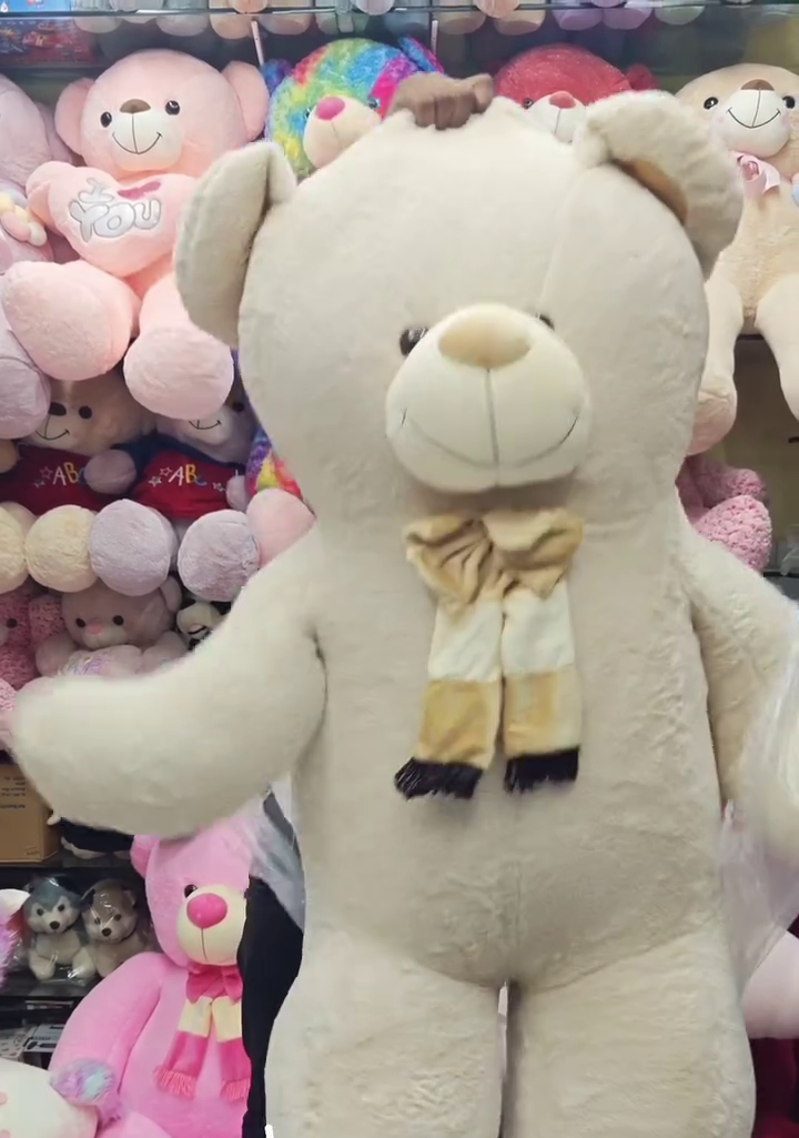 🧸 Premium Oversized Cream Teddy Bear with Soft Plush Fur & Elegant Bow – Adorable Cuddly Gift Companion for Kids & Loved Ones 🤍🎀
