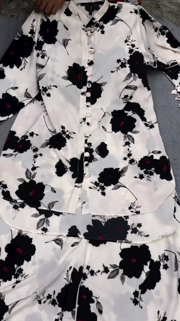🖤  Premium White & Black Floral Printed Women’s Co-Ord Shirt & Wide-Leg Pants Set – Sophisticated Contemporary Casual Outfit 🌺✨