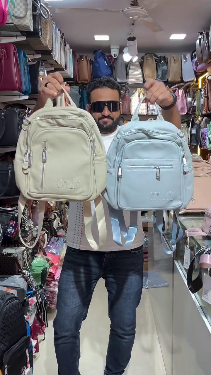 🎒 Stylish Minimalist Multi-Compartment Mini Backpack – Lightweight Everyday Women’s & Girls’ Casual Travel Backpack with Adjustable Straps ✨🤍