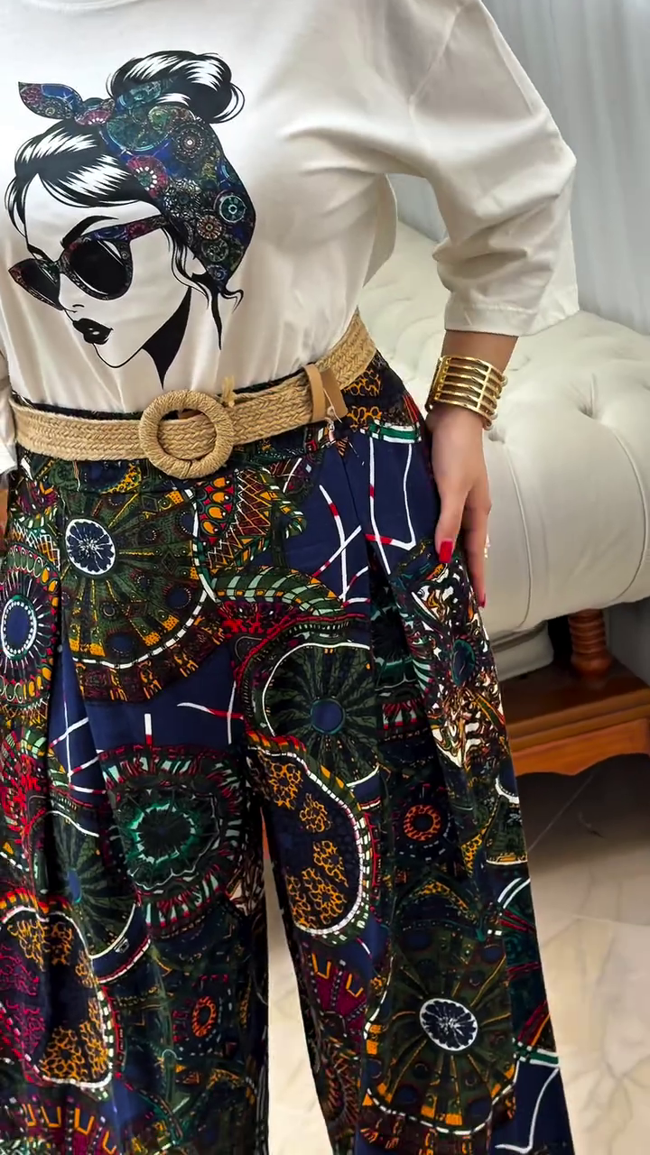 Premium Black & White Artistic Floral Print Round-Neck Top with Wide-Leg Palazzo Pants and Belt – Trendy Elegant Western Co-Ord Outfit for Women & Girls 🖤🌸✨