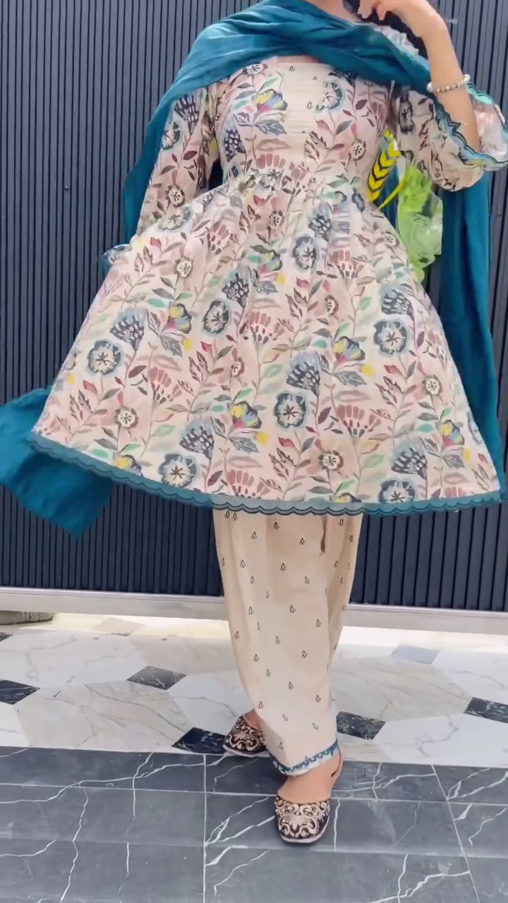 Premium Multicolour Floral Printed Flared Anarkali Kurta with Coordinated Straight Pants and Contrast Teal Dupatta – Elegant Traditional & Contemporary Ethnic Wear Set for Women 🌺💙