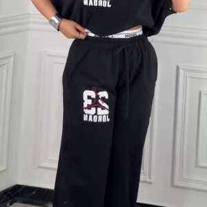 Trendy Red Oversized Graphic T-Shirt & Relaxed Wide-Leg Jogger Co-Ord Set with Sporty Print Detailing ✨👚