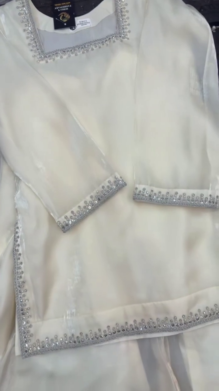Elegant Women’s White Straight Kurta with Silver Sequin & Beaded Border Detailing – Graceful Ethnic Festive Wear ✨🌙