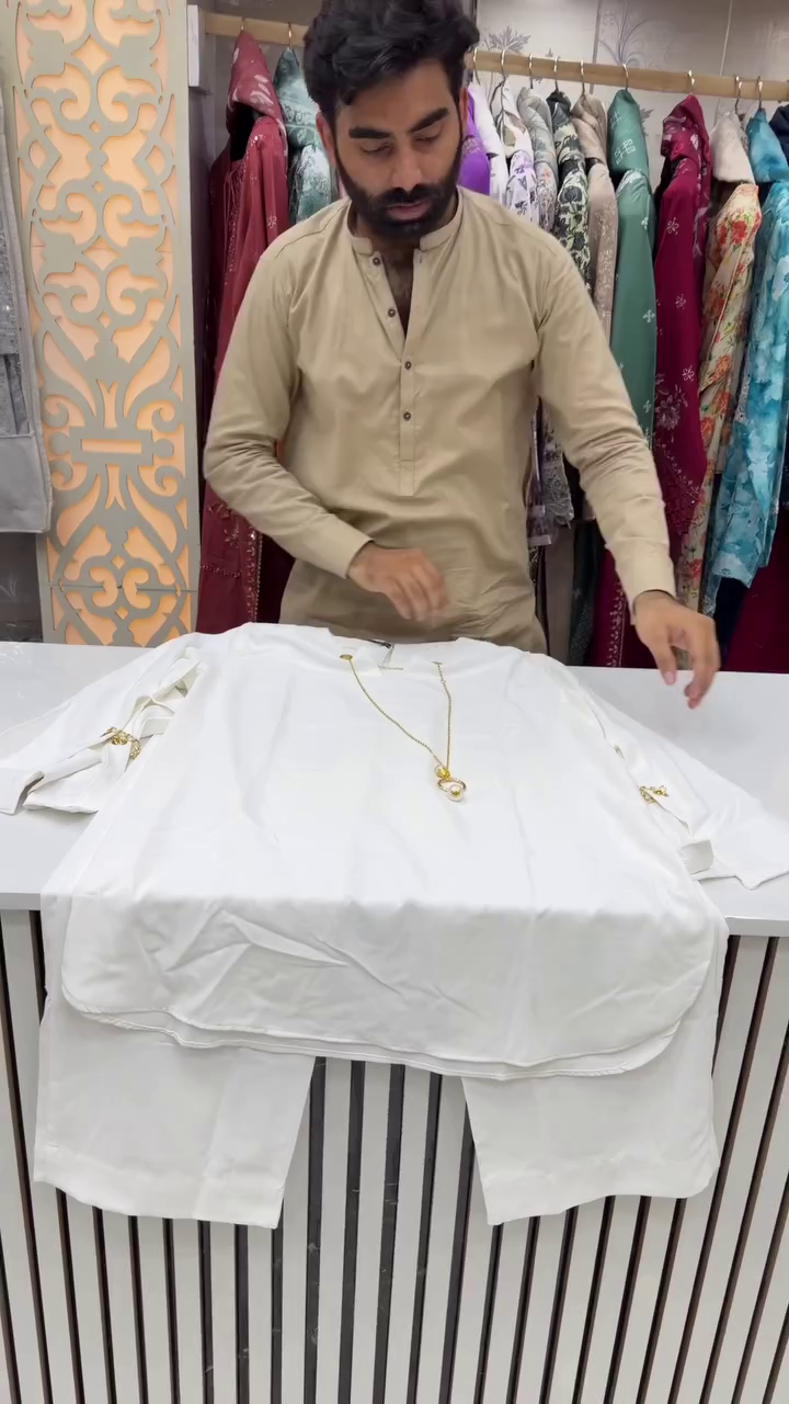 Premium Elegant White Ethnic Kurta & Wide-Leg Pant Co-Ord Set with Stylish Decorative Neck Chain Detail – Festive, Traditional & Smart Casual Wear
