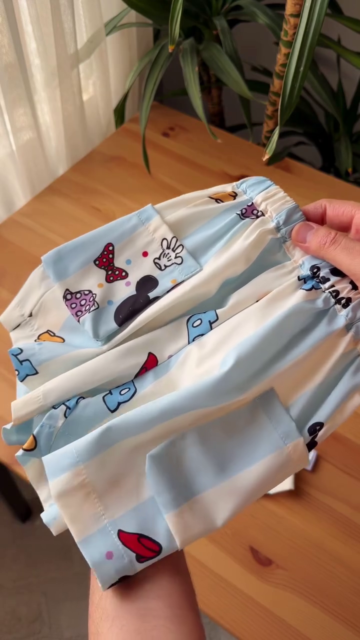Adorable Kids’ Light Blue & White Cartoon Character Printed Two-Piece Summer Co-Ord Set with Cute Character Detailing, Elastic Waist Shorts & Matching Short-Sleeve Top 🧸🩵✨