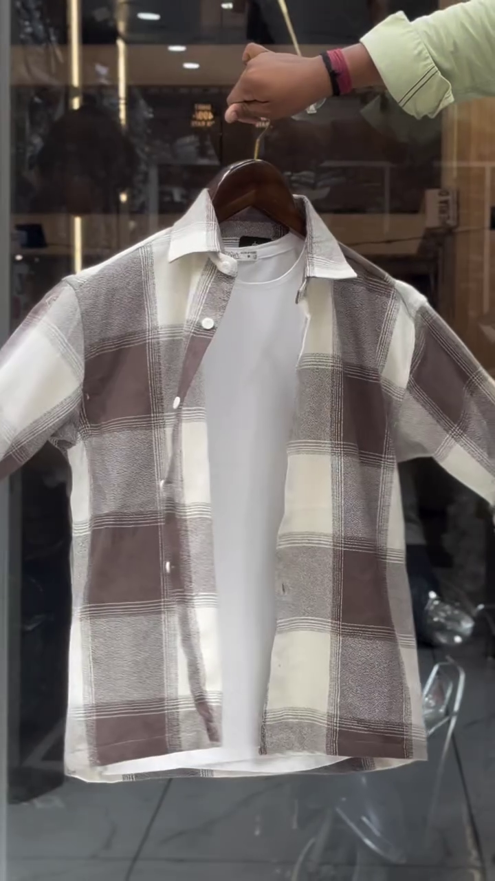 🔥 Elevate Your Everyday Style with This Trendy Checked Shirt Combo