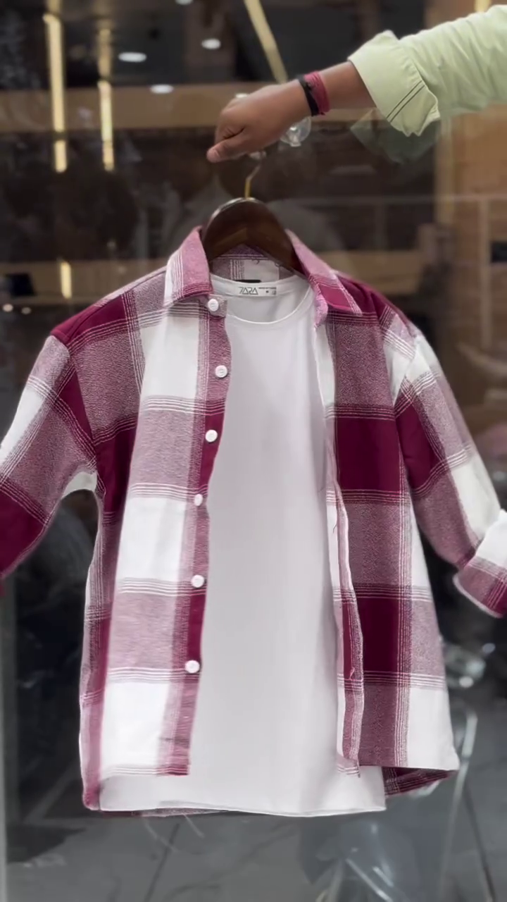 🔥 Elevate Your Everyday Style with This Trendy Checked Shirt Combo