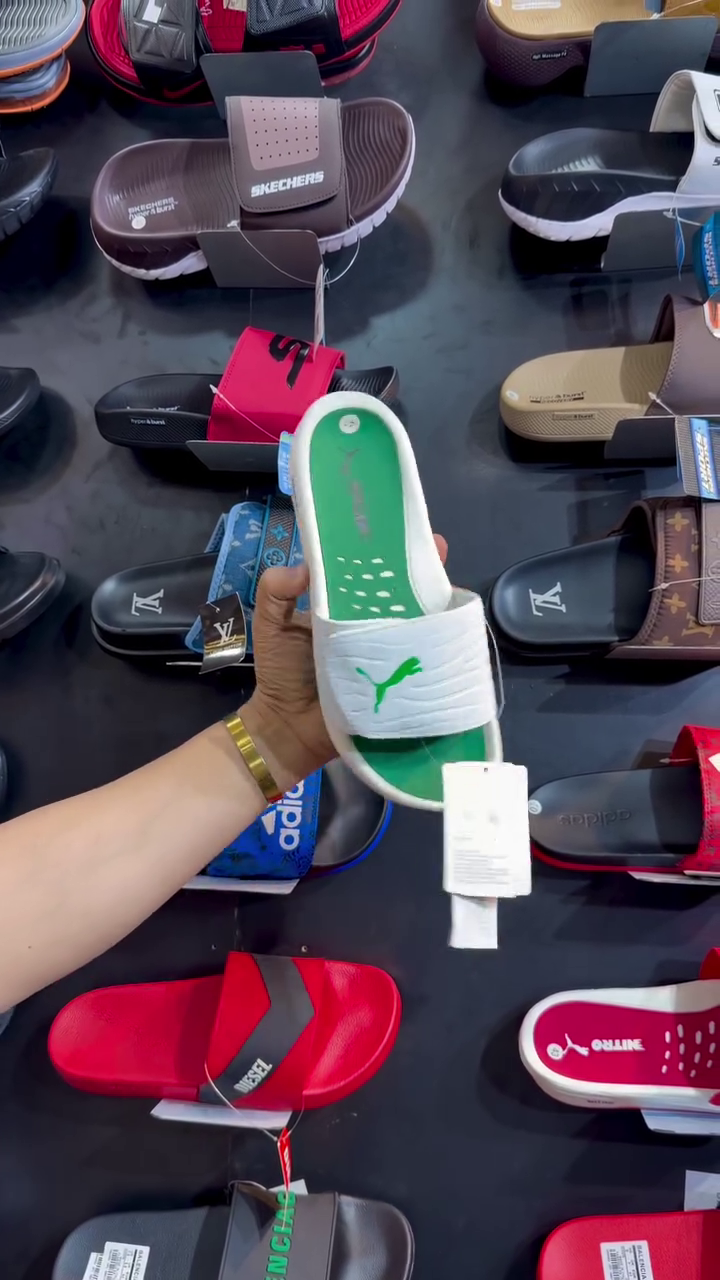 Sporty White & Green Slides – Fresh Everyday Style for Casual Wear
