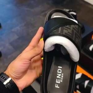Premium-Look Black Fashion Slides – Sleek Everyday Style