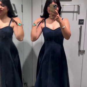 💙👗 Trendy Women’s Dark Blue Denim Maxi Dress with Stylish Shoulder Straps, Fitted Bodice, Flared A-Line Skirt and Classic Denim Finish – Modern Western Wear for Casual Outings & Everyday Fashion