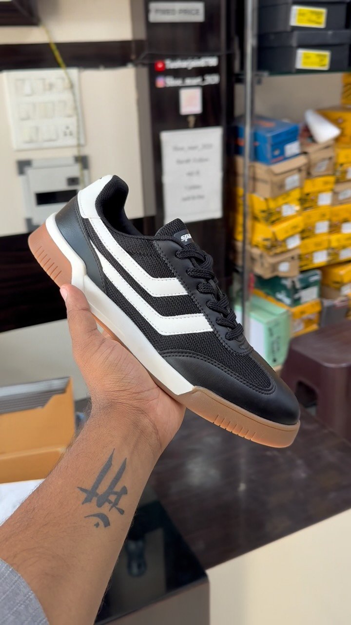 Men’s Casual Sneakers – Black & White
