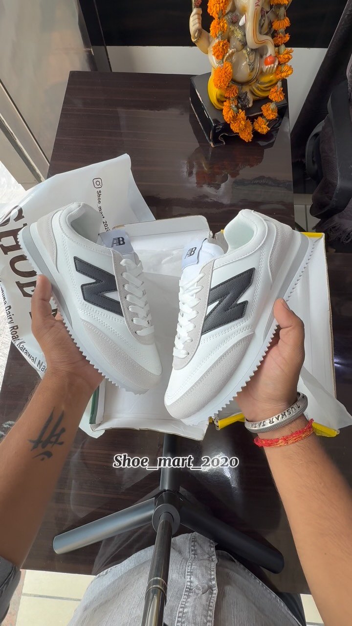 Men’s Casual Sneakers – White & Black