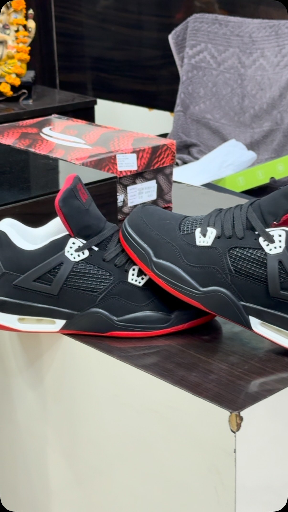 Men’s High-Top Sneakers – Black & Red